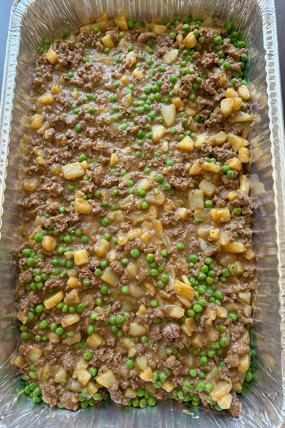 Japanese Curry Beef: lean ground beef, potato, green pea, mild Japanese curry sauce.