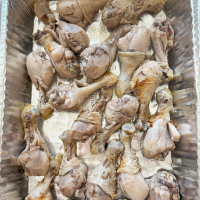 Alfredo Pasta Sauce: lay cooked, seasoned chicken (drumstick or thigh meat, with or without bones) on bottom of the pan.